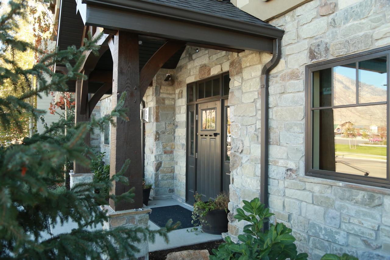 Aspenwood Manor Aparthotel Provo Exterior foto